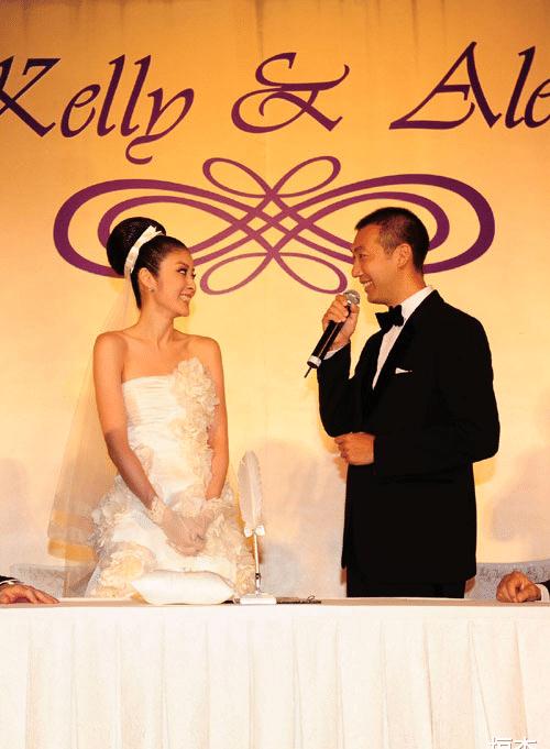 陈慧琳刘建浩爱情长跑_陈利浩现在妻子_刘建浩陈慧琳婚姻故事