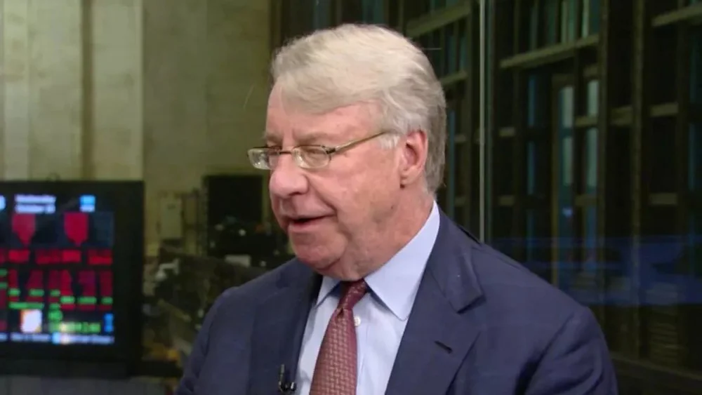 _ 安踏 股价暴跌 做空机构攻击_机构做空个股盈利