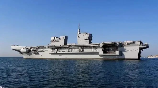 076型两栖攻击舰_无人机航母_舰载防空导弹系统