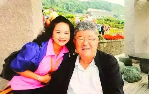 邓丽君影响力_袁明清致敬邓丽君_昆明歌手袁明清几岁了