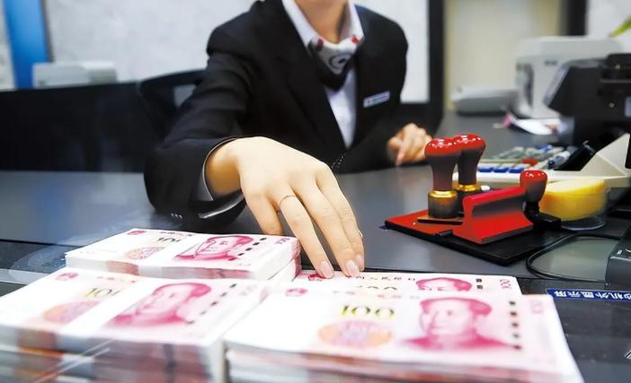 人民币汇率升值分析_外汇市场波动影响_央行提高利率分析