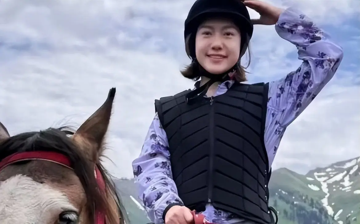 翁帆最新生活状态_翁帆川西旅行_翁帆对杨振宁不耐烦了