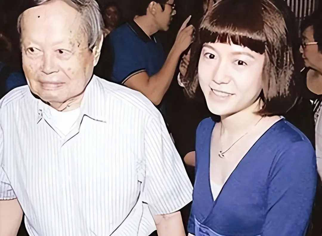翁帆川西旅行_翁帆对杨振宁不耐烦了_翁帆最新生活状态